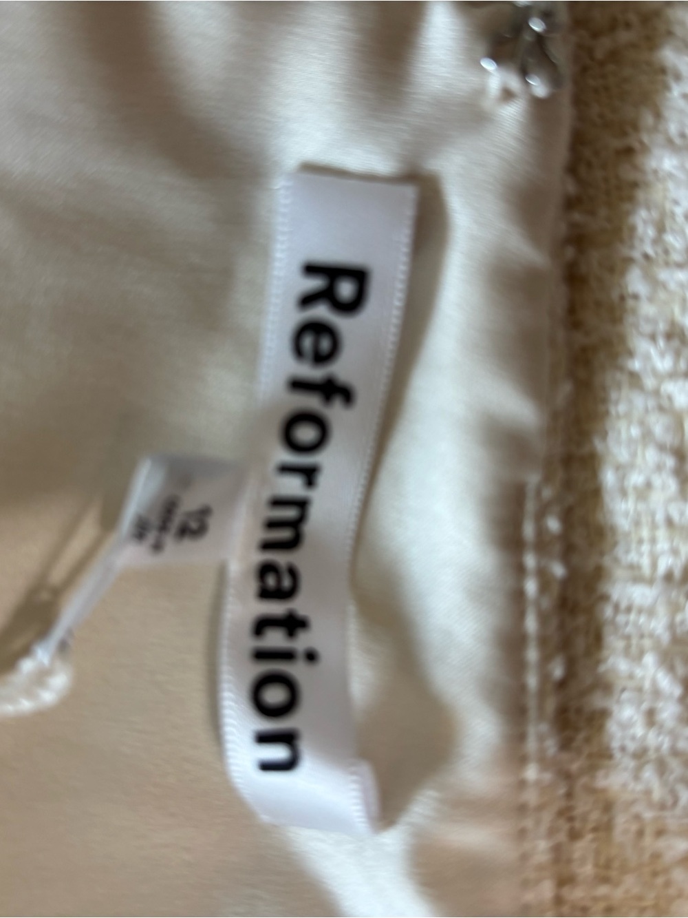 Reformation Aurella Skirt/ White Tweed Pocket Mini
16 - Picture 3 of 5